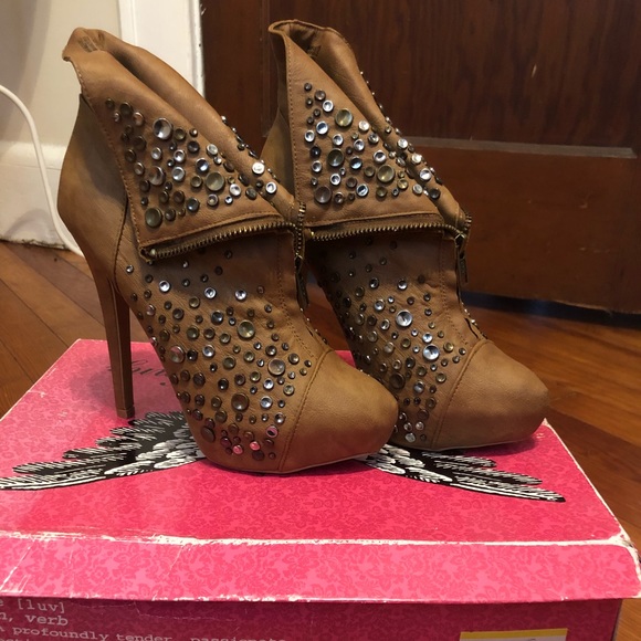 Booties !! - Picture 2 of 7